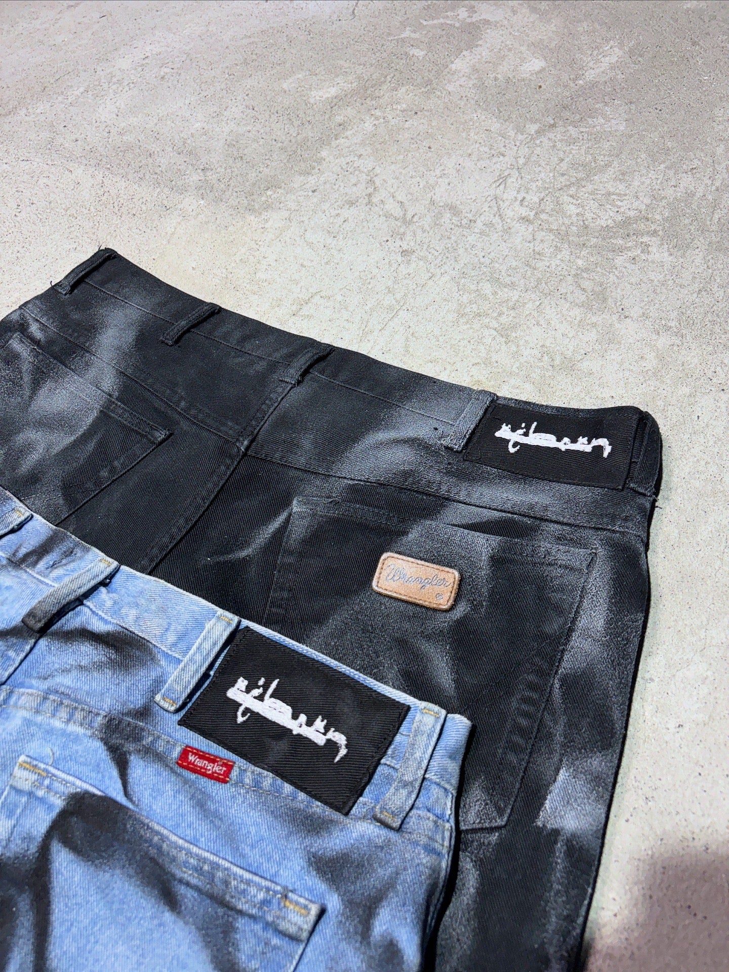 ripped/painted jeans CZARNE