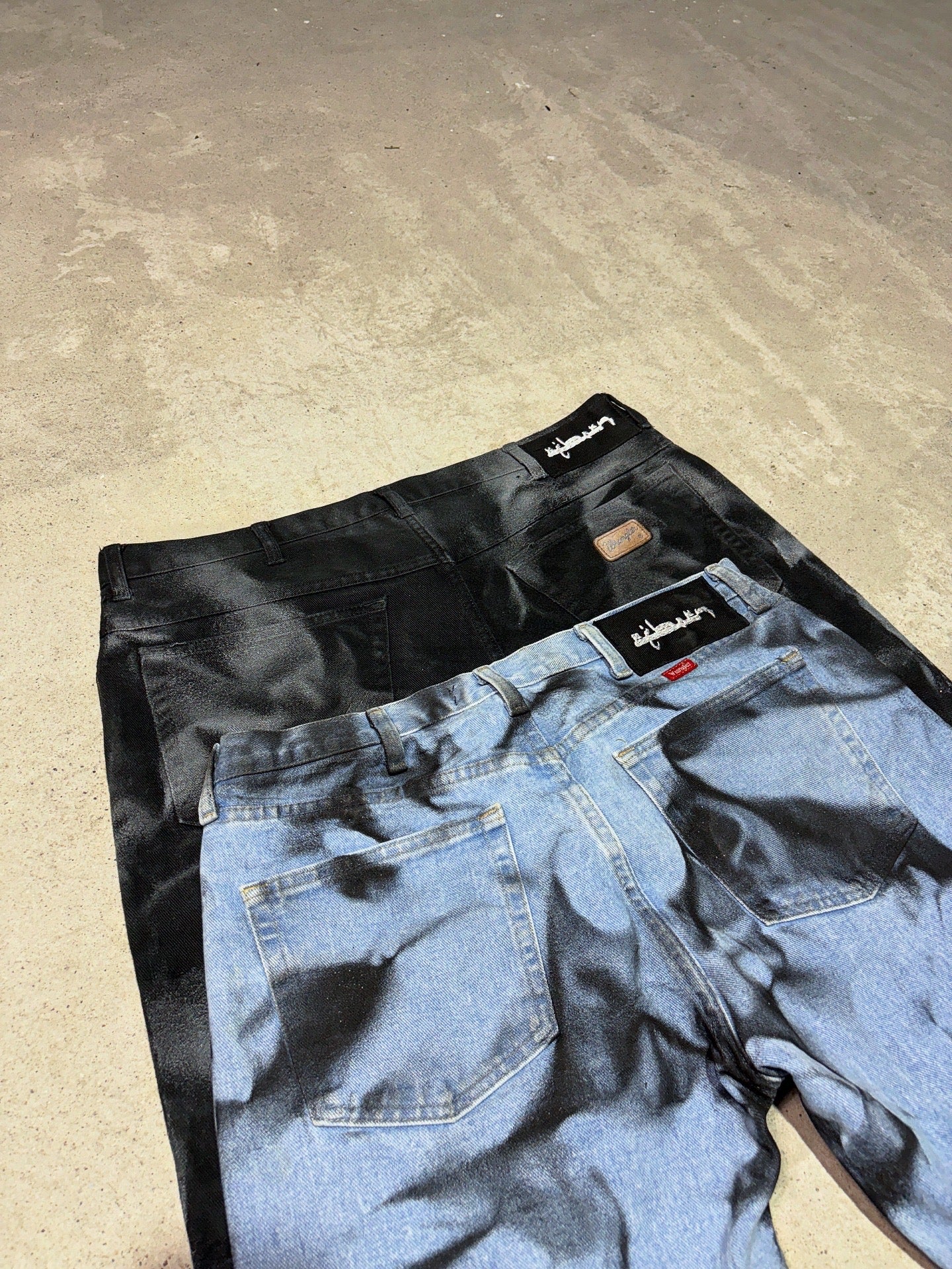 ripped/painted jeans NIEBIESKIE
