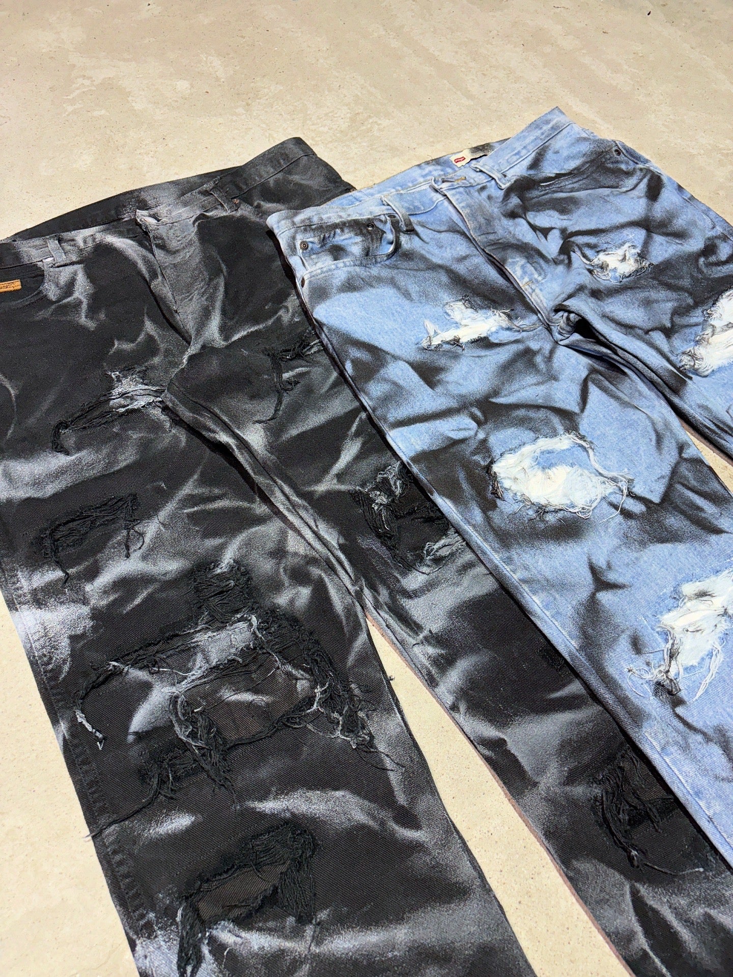 ripped/painted jeans CZARNE