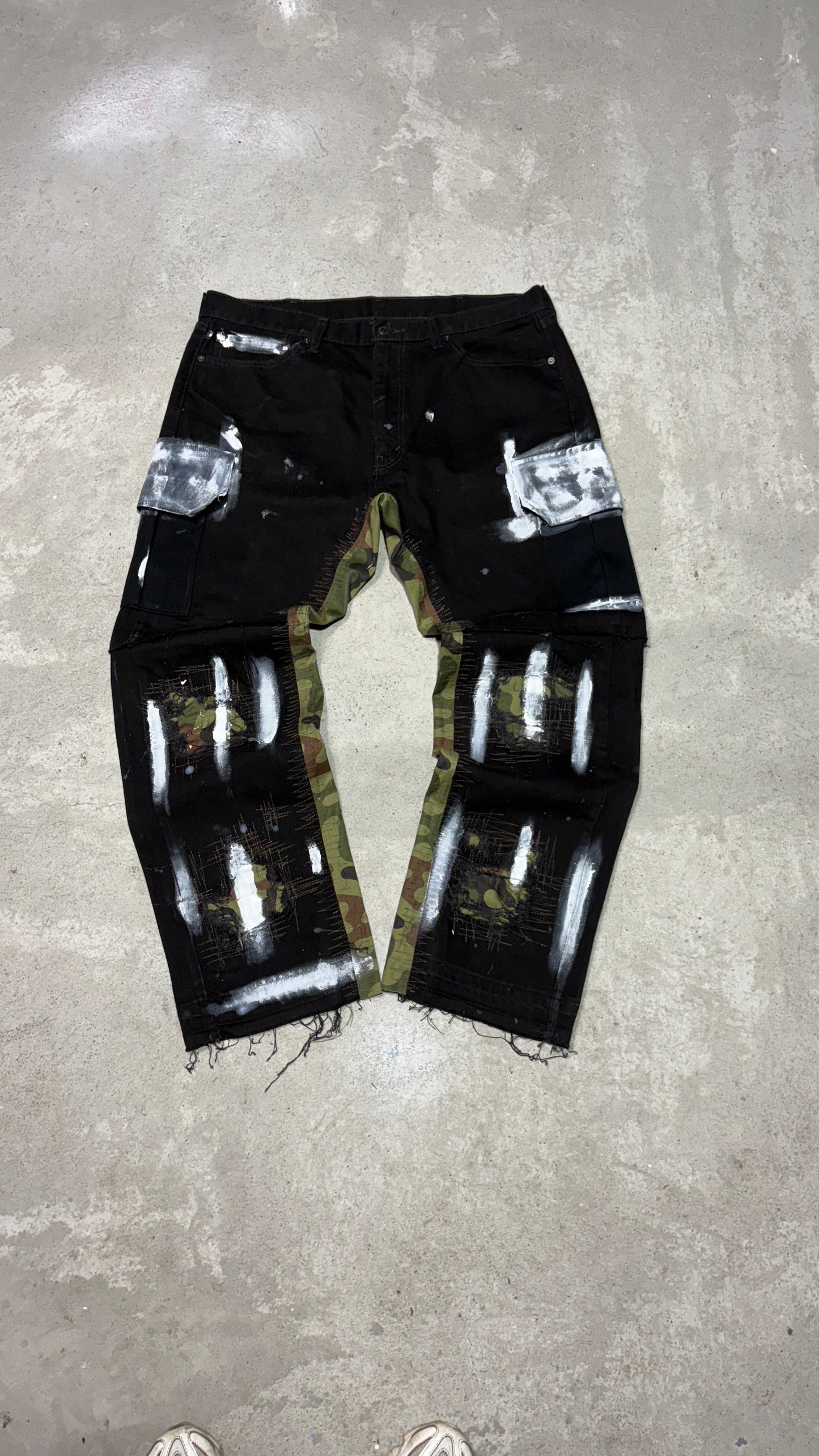 ripped/moro jeans