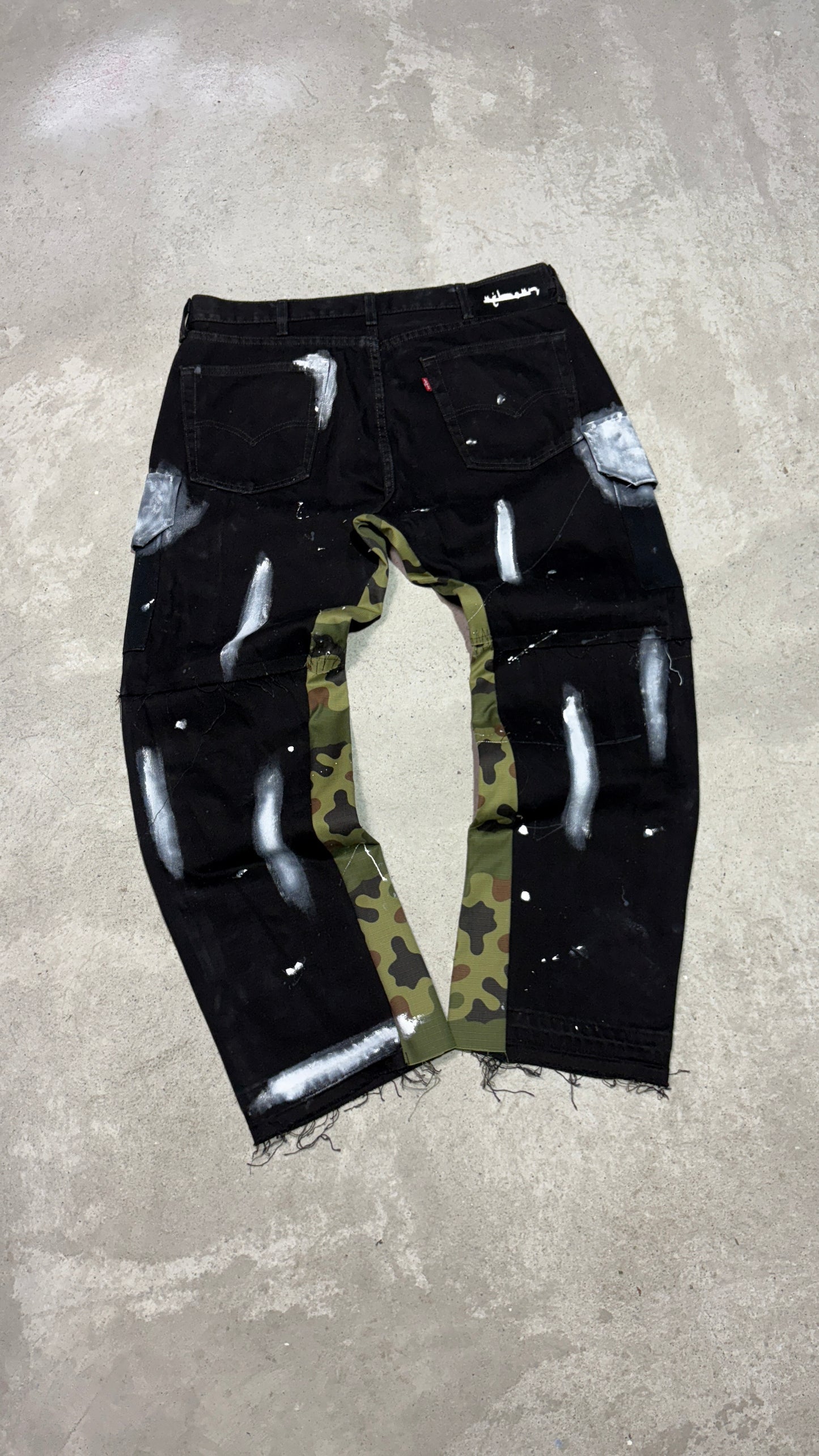 ripped/moro jeans
